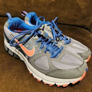 Mint Condition Nike Air Zoom Pegasus 28 Trail Womens 9.5 UIS 41 EUR Blue Orange